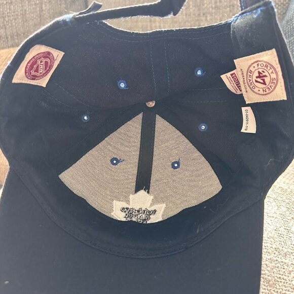 Rare Toronto Maple Leafs black and blue hat - Picture 4 of 4